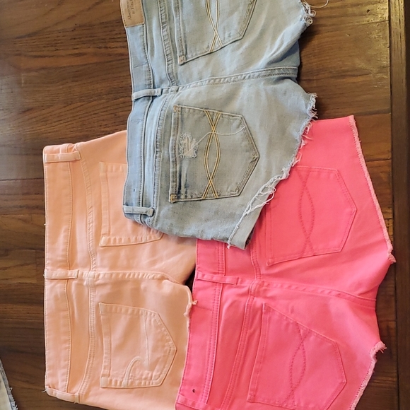 Abercrombie & Fitch size 2 short bundle - Picture 2 of 3